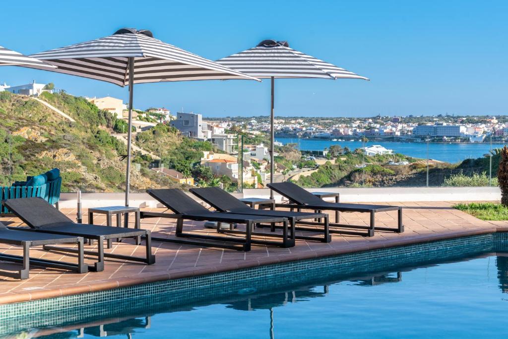 Piscina exterior de Calallonga Hotel Menorca