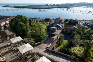 Parador de Hondarribia: vista o acceso mostrado por la propiedad