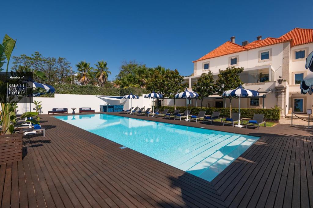 Palácio do Governador - Lisbon Hotel & Spa: terraza y piscina con vistas de la propiedad
