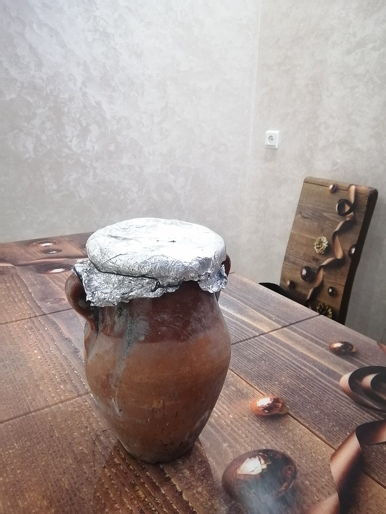 Vasija de barro usada para cocinar tanjia marrakchi